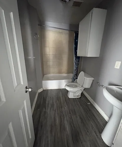 7046 Avenue F — Photo 38