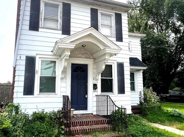 35 Cedar St, Millville, NJ 08332