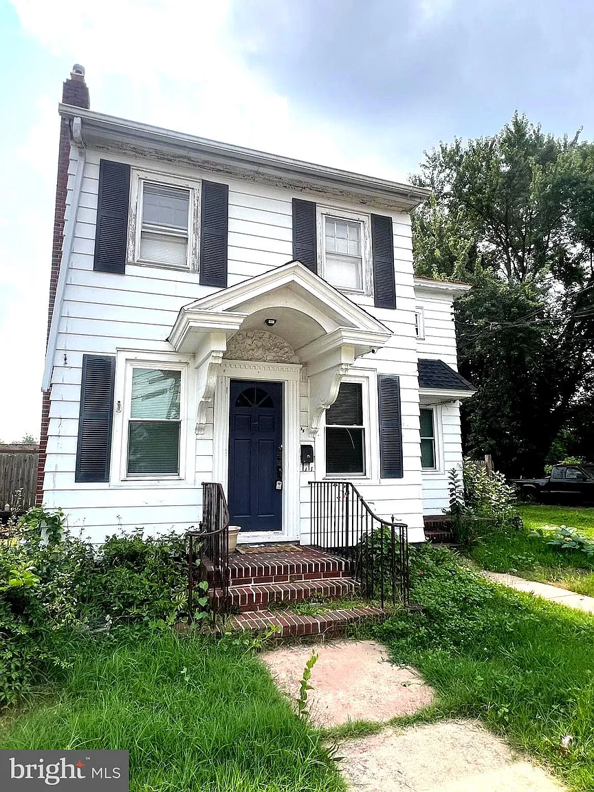 35 Cedar St photo 1