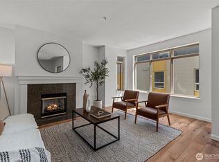 900 Aurora Ave N APT 205, Seattle, WA 98109