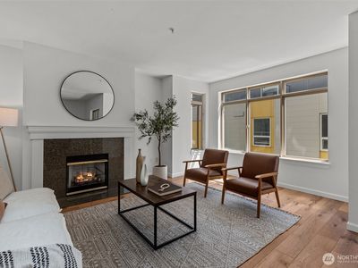 900 Aurora Avenue N #205, Seattle, WA, 98109