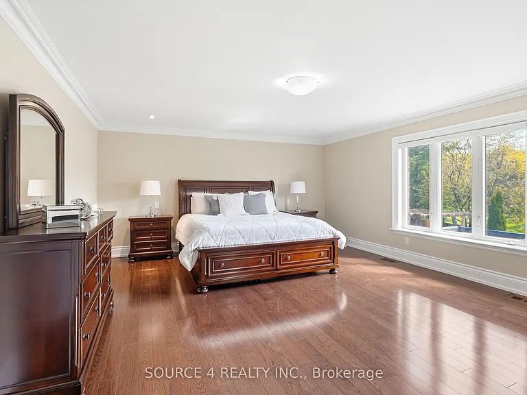 39 Amesbury Dr — Photo 22