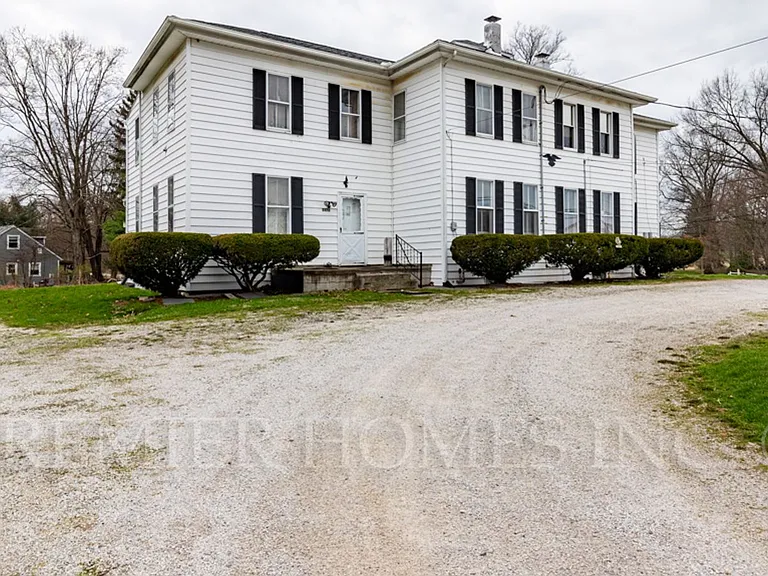 3390 State St NE — Photo 3