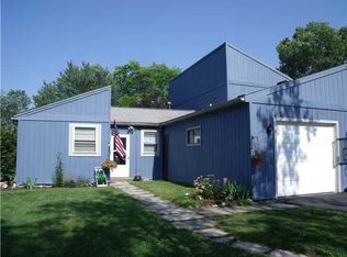 14 Hanningfield Cir, Fairport, NY 14450