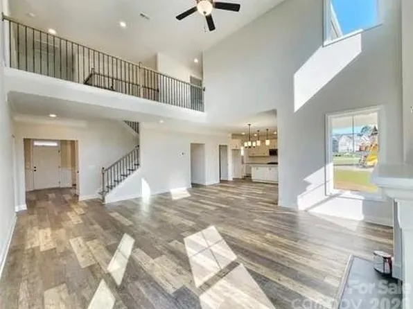 295 Glenn Village Cir, Blythewood, SC 29016