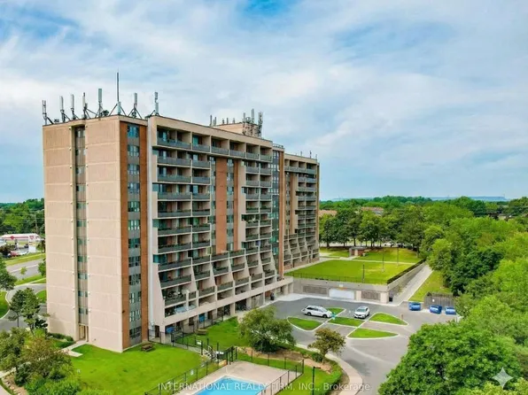 2929 Aquitaine Ave #812, Mississauga, ON L5N 2C7