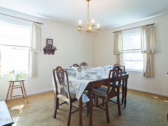 4th image of 304 W Hawthorne St
