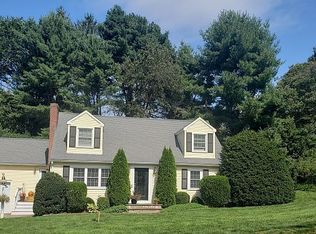1 Oak Tree Ln, Ashland, MA 01721