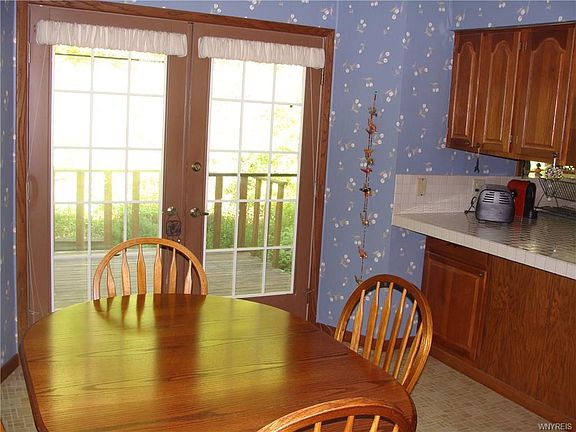 3rd image of 2468 Oakwood Ter