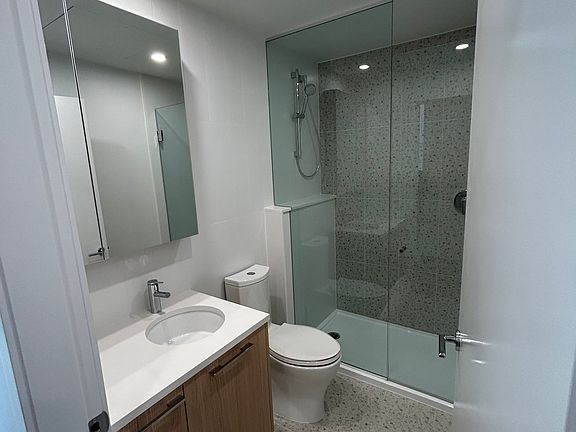 5th image of 2425 Alpha Ave #2302