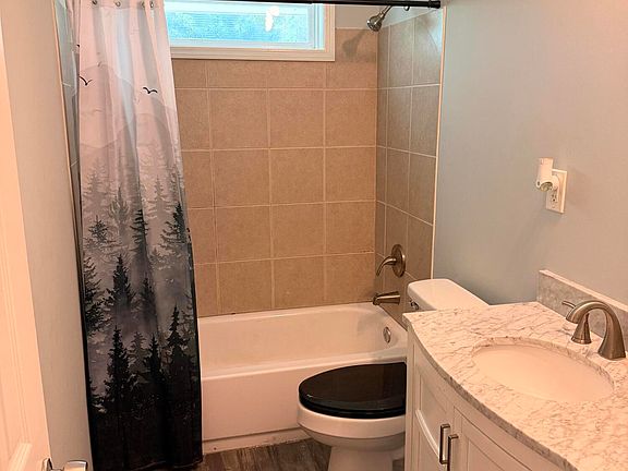 3rd image of 1603 Langston Dr