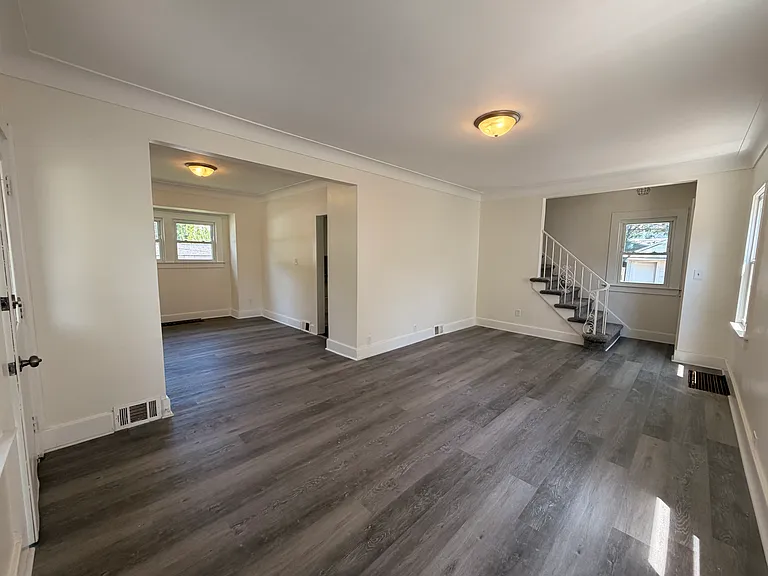1546 Gould Rd — Photo 11