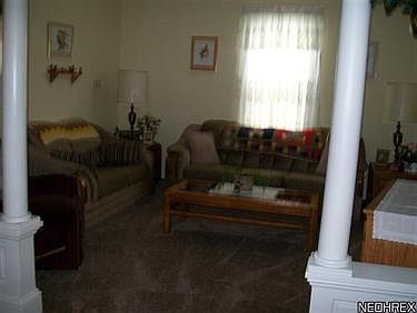 4th image of 1150 W 9th St