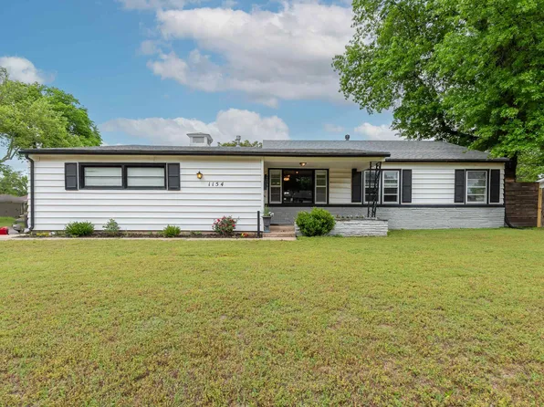 1154 N Parkwood Ln, Wichita, KS 67208