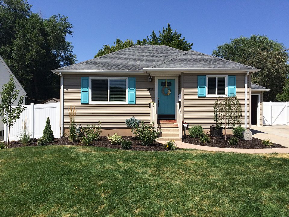 1st image of 2127 E Vimont Ave