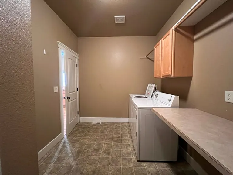 9024 W Dalton Pl — Photo 16