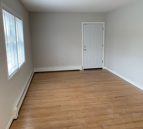 3rd image of 4014 W 103rd St #1