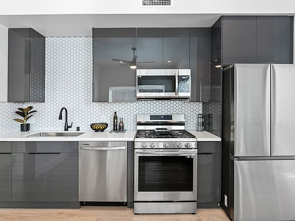 5th image of 4551 Hamilton St #206