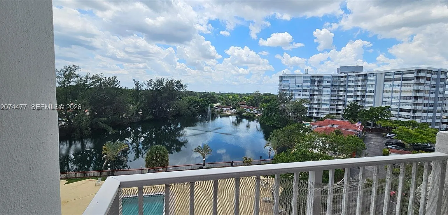 1300 NE Miami Gardens Dr — Photo 3