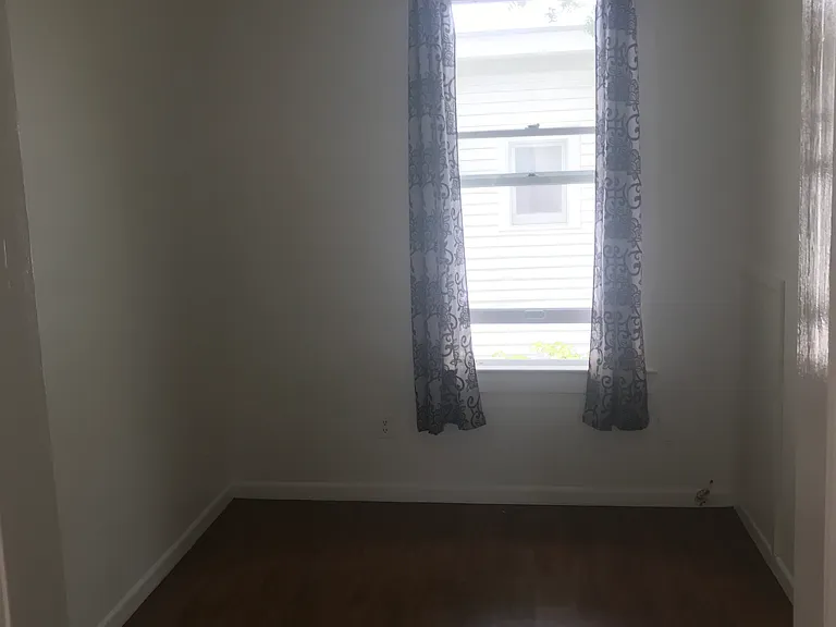 825B Eaton St #B — Photo 6