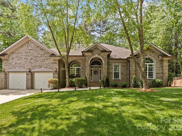 4025 Cherrybrook Dr, Mint Hill, NC 28227