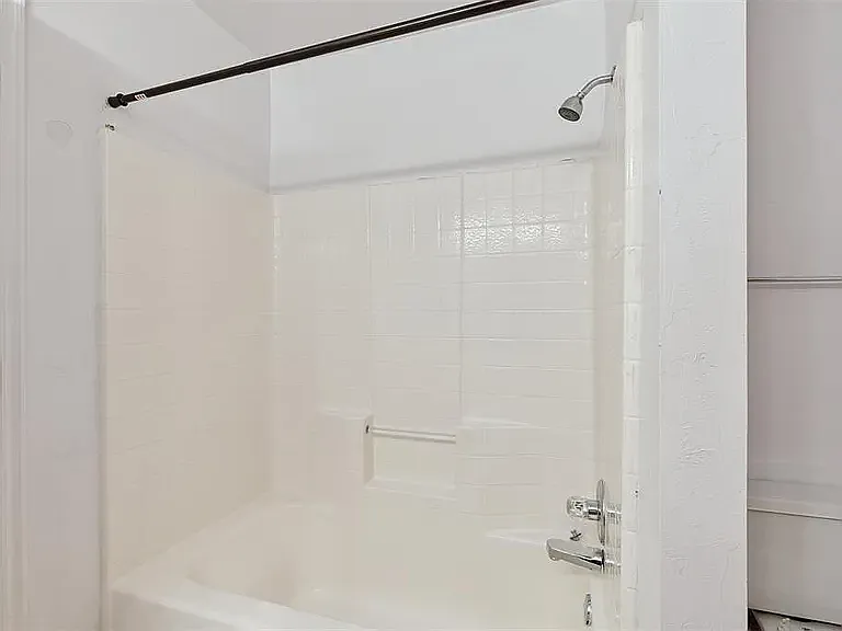 602-604 Welston Cir #1 — Photo 3