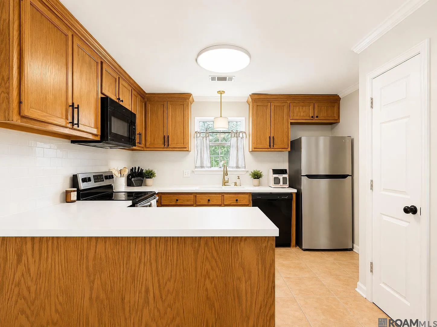 3 bed, 1316 sqft, $1,650 — Photo 3
