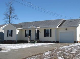 223 Pappy Dr, Oak Grove, KY 42262