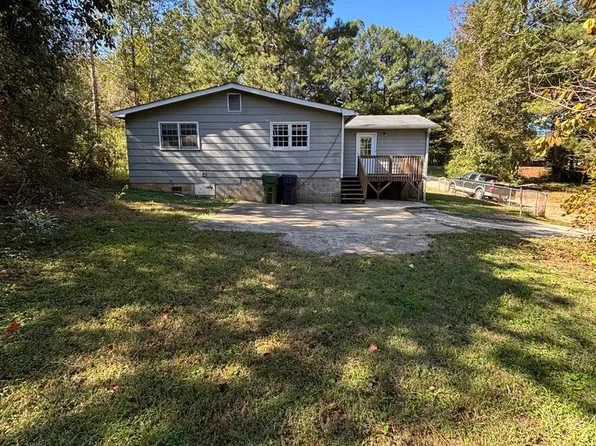 201 Herring Rd, Newnan, GA 30265