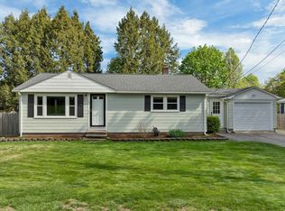 7 Pleasant Street, Merrimack, NH 03054