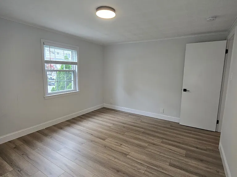 613 Willow Ave #1 — Photo 10