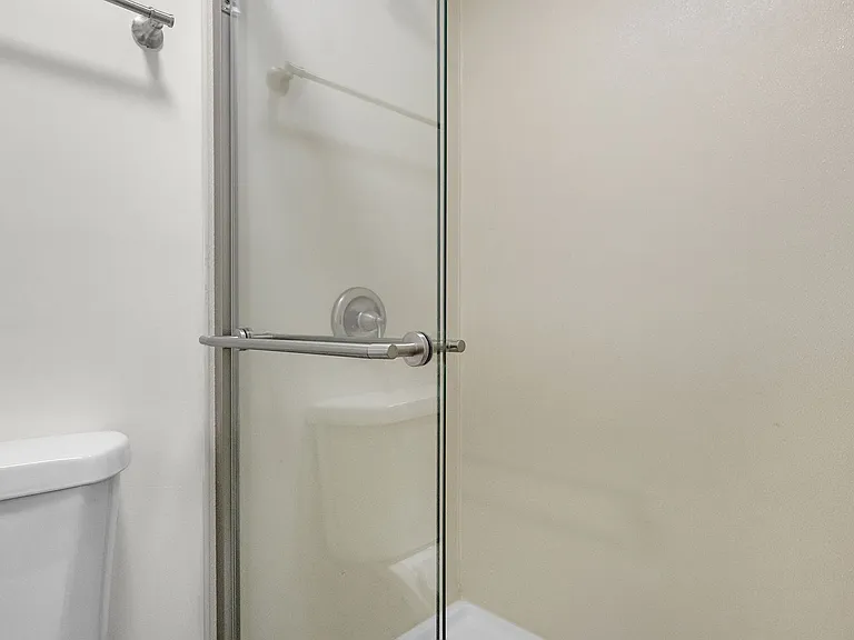 2412 Francis St — Photo 14