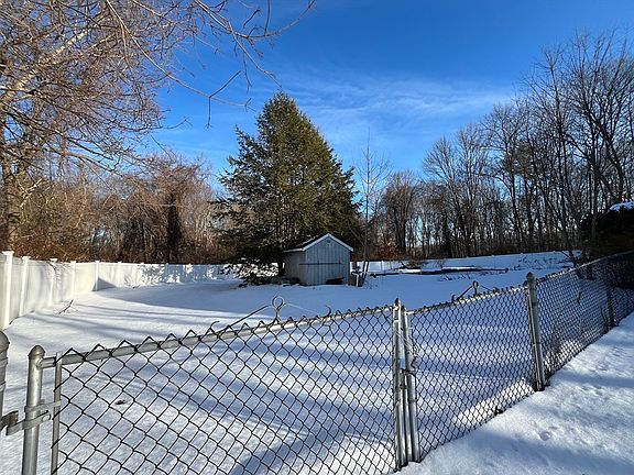 2nd image of 178 S Worcester St