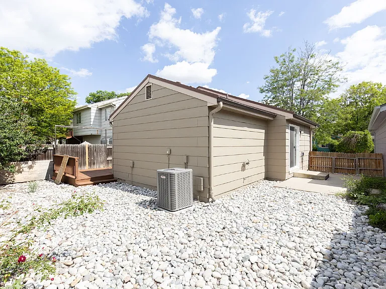 1610 Ervine Ave — Photo 22