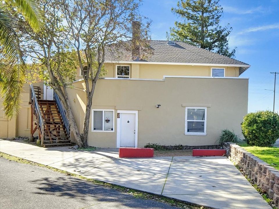 1st image of 1011 Vernon St
