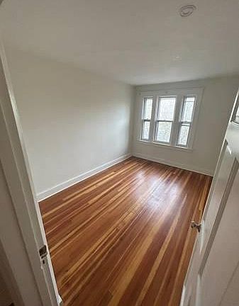 4th image of 10 Madison Pl #3