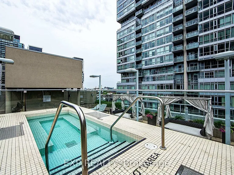 21 Nelson St #823 — Photo 16