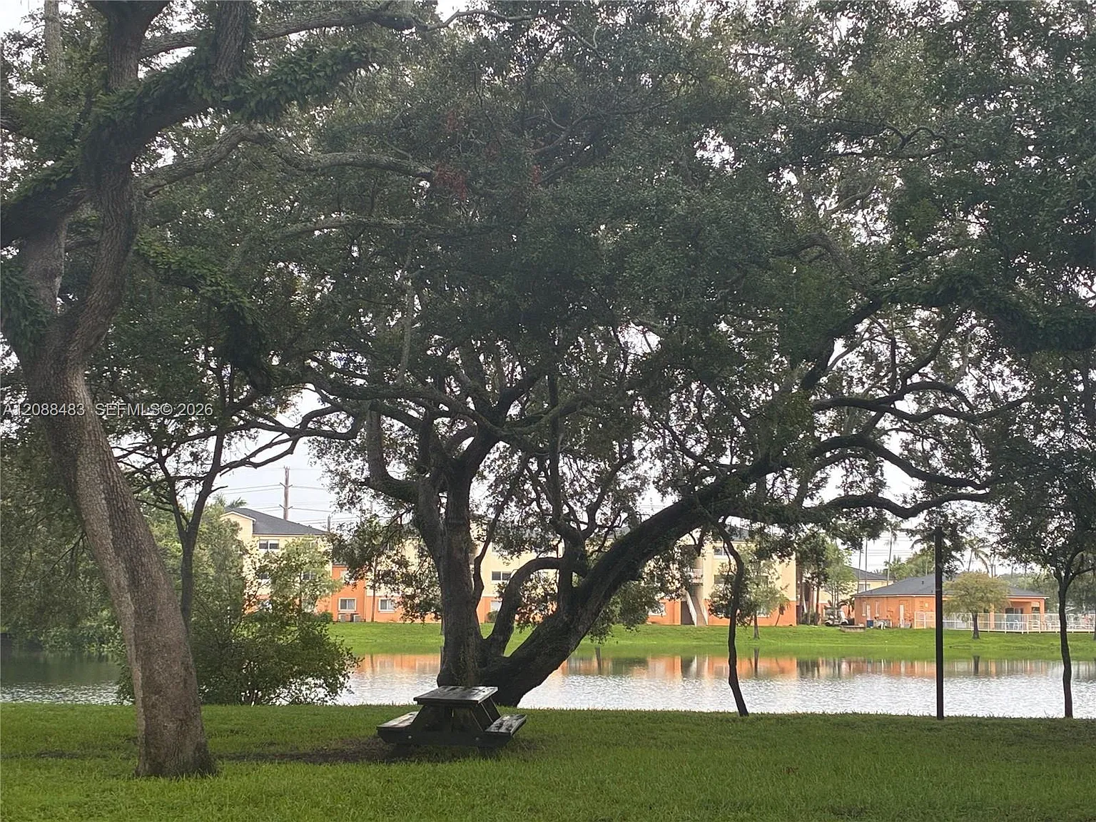 2 bed, 1.0 bath, $1,995 — Photo 2