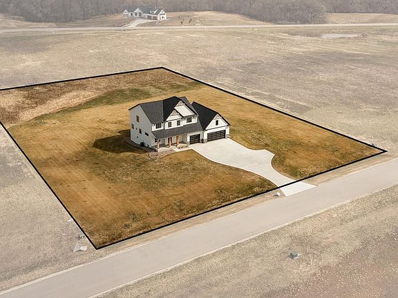 2nd image of 4629 Royal Oaks Cir SW