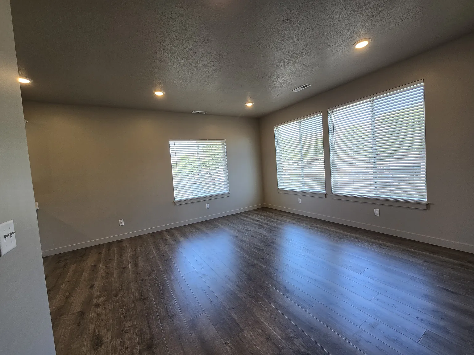 2 bed, 1111 sqft, $1,575 — Photo 1