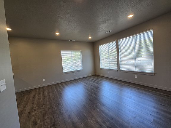 3rd image of 3813 S Ogden Ave #A