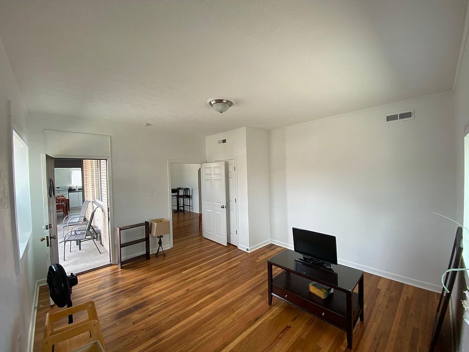 bedroom #1