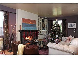 4th image of 3053 Kelton Ave