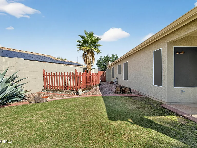 15481 W Mauna Loa Ln — Photo 12