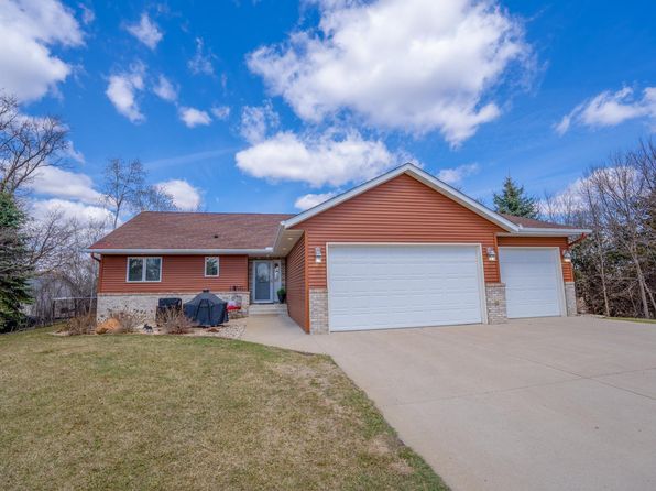 122 Ridge Rd, New London, MN 56273