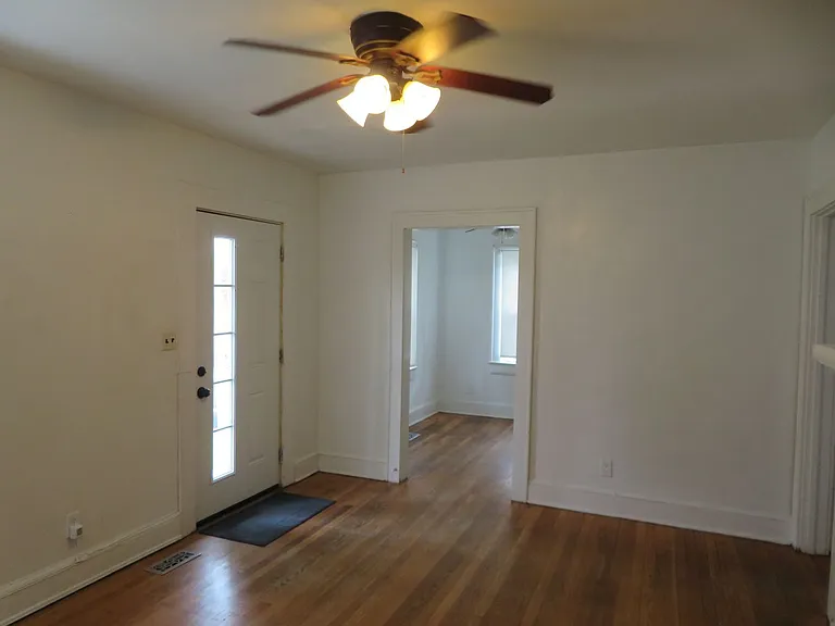 815 Floral Ave — Photo 4