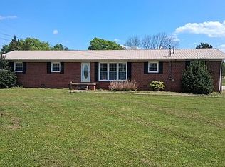 992 Shelly Rd, Decherd, TN 37324
