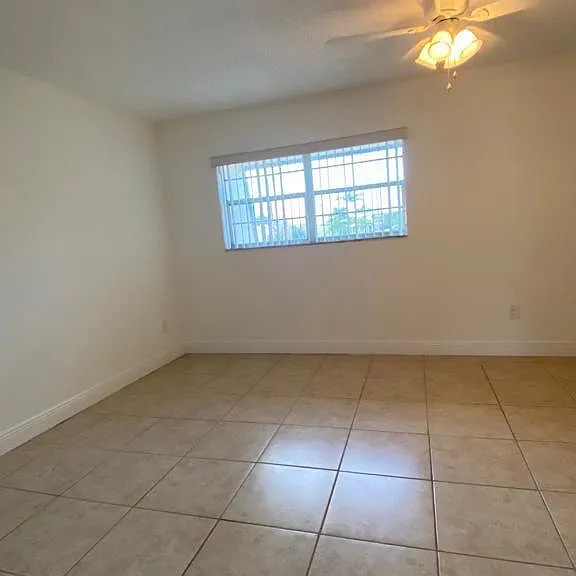 15385 S Dixie Hwy #12 — Photo 8
