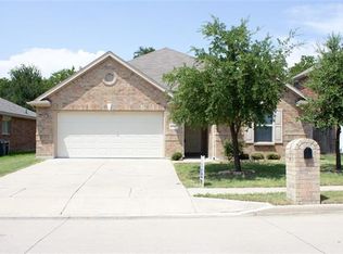 6949 Sylvan Meadows Dr, Fort Worth, TX 76120