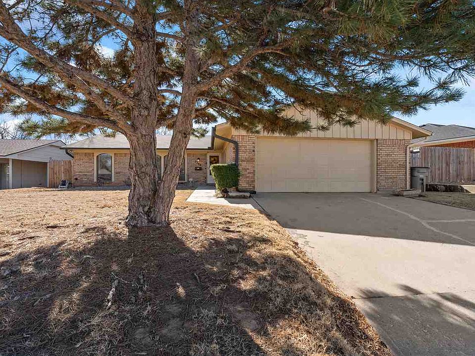 1st image of 7208 NW Eisenhower Dr